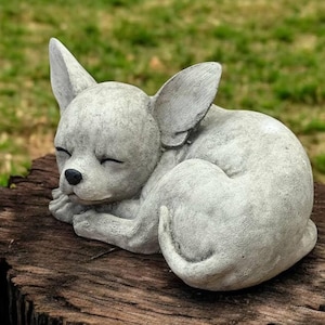 Sleeping chihuahua puppy | Concrete chihuahua 6&quot; | Dog loss gift | Chihuahua memorial | Puppy figure | Garden Decoration | Outdoor Sculpture