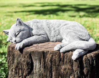Laying cat statue | Concrete cat figurine 5" | Outdoor cat decor | Yard pet ornament | Cat loss gift | Garden Decoration | Outdoor Sculpture