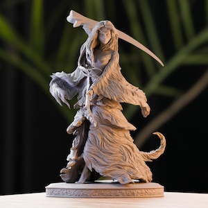 FROSTBORN EMISSARY - Figure | Ultra Detailed 12K Resin Statue | Collectible for Painting & Assembly | Bulkamancer Figurine
