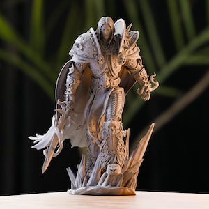 FROZEN TYRANT - Figure | Ultra Detailed 12K Resin Statue | Collectible for Painting & Assembly | Bulkamancer Figurine