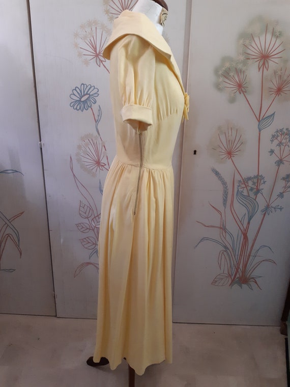 Vintage 50er Jahre Kleid mit Kragen in Gelb - image 4