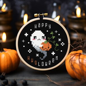 Happy Hugloween - Kreuzstich PDF Stickmuster | Sofortiger download Gespenst niedliches halloween