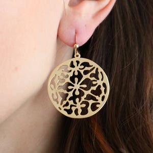 Round gold filigree earrings, silver filigrees, floral filigrees, gold earrings, round filigree earrings, statement earrings, floral earring