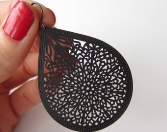 Filigree Earrings, Black Earrings, Black Dangle Earrings, Laser Cut earrings, Modern Earrings, Trendy Teardrop Black Filigrees