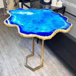 Handmade Epoxy Resin Side Table: Geode Agate Accent