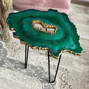 Handmade Green Agate Epoxy Side Table: Geode Resin Art