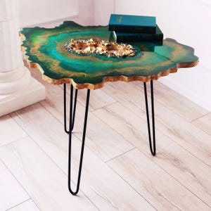 Green Agate Epoxy Side Table: Handmade Geode Resin Art