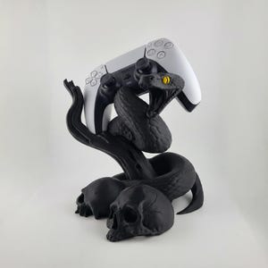 Black Snake & Skull Controller Stand | Gothic Joystick Holder | Dark Fantasy Gamer Decor | PLA Controller Display