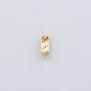 Pendentif de planche à roulettes rempli d&#39;or 18 carats, collier de bracelet à breloques de planche à roulettes micro pavé CZ pour la fabrication de bijoux à bricoler soi-même