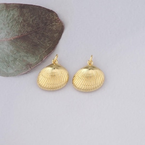 18K Gold Filled Shell Pendant,Ocean Shell Charm Bracelet Necklace for DIY Jewelry Making Supply