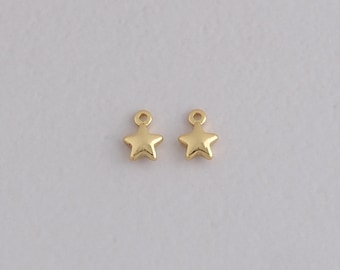 10 colgantes de estrella chapados en oro de 18 quilates, ideales para pulseras y collares con dijes celestiales y para la creación de joyas DIY.