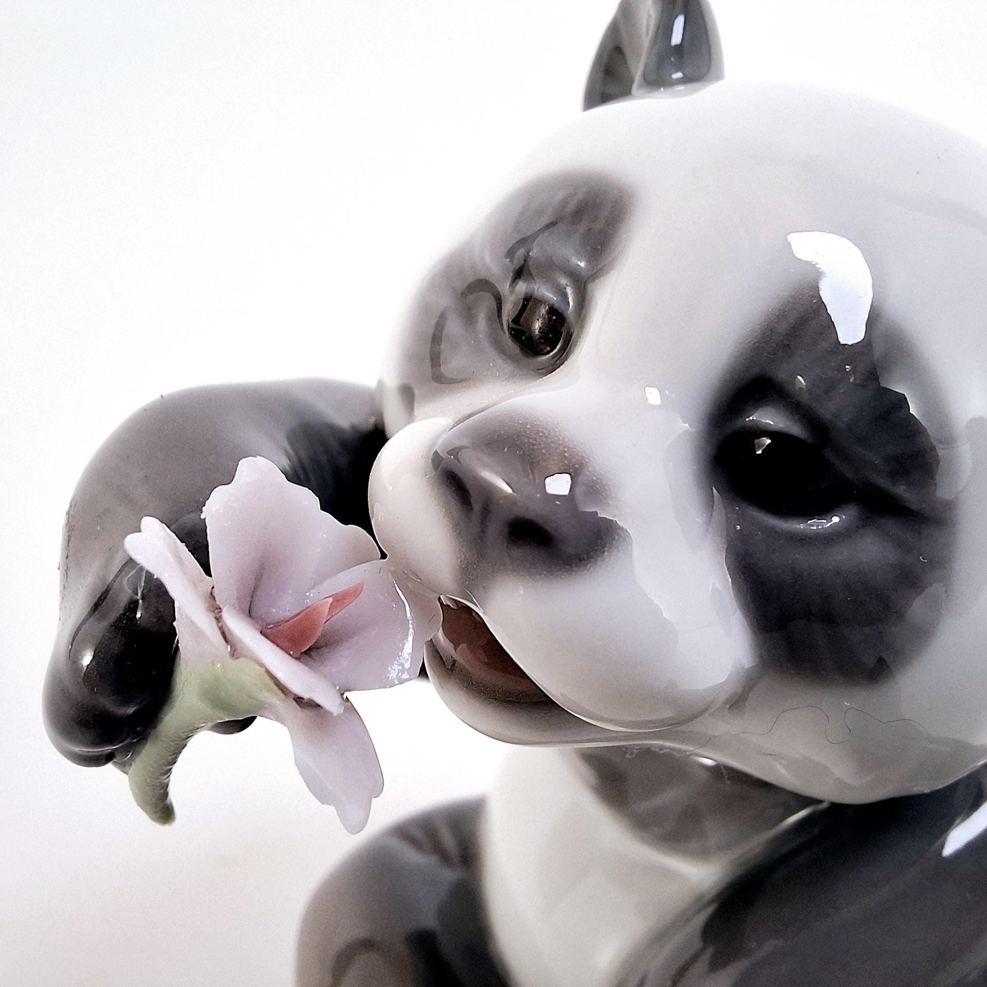 陽気なパンダの磁器置物 – リヤドロ、ホセ・ルイス・サンテス