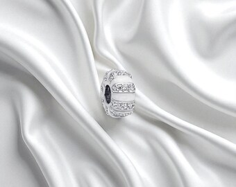 Bracciale con ciondolo a clip rotondo in argento, grazioso ciondolo a clip con zirconi cubici, ciondolo in argento smaltato, gioielli per adolescenti, ciondolo a clip, regalo per lei.