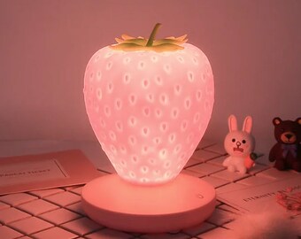 Schattige Aardbeienlamp voor meisjes, Nachtlampje voor haar, Fruit LED Roomdecor, Aardbeienglans voor je kinderen, Bessenlicht voor vrouwen