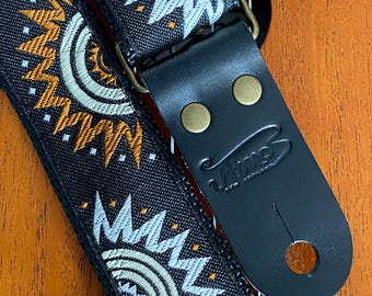 Geweven bandje voor ukelele, uiteinden van echt leer, retro/vintage design, groen ontwerp, zwart en bruin leer, handgemaakt cadeau - Solstice