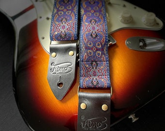 Correa de guitarra tejida, extremos de cuero genuino, diseño retro/vintage, regalo hecho a mano - Purple haze