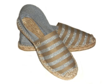 Glitter and gray striped canvas flat espadrilles. Organic cotton. Made in Spain