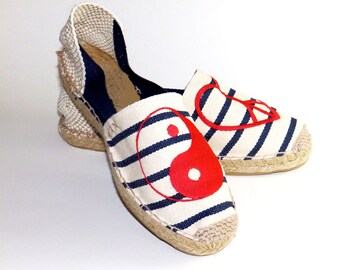 Yin Yang Peace Flat Embroidered Espadrilles. Organic cotton.  Alpargatas made in Spain