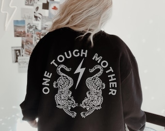 Moletom com capuz One Tough Mother, gola redonda, moderno, retrô, ousado, vintage, mamãe, durona, mães, mãe, presente, moletom para mãe