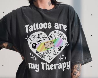 Tattoos Are My Therapy grafisch T-shirt voor vrouwen, trendy retro grappig edgy getatoeëerd getatoeëerd geïnkt sarcastische punk emo gothic tshirt aanstootgevend