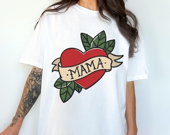 Camiseta con gráfico de mamá tatuada para mujer, moderna camiseta retro con tatuajes, regalo atrevido y grunge de gran tamaño.
