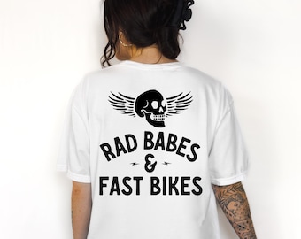 Rad Babes Fast Bikes Grafik T-Shirt für Frauen, lustiges Retro Vintage trendige Top, Grunge, Motorrad, Biker