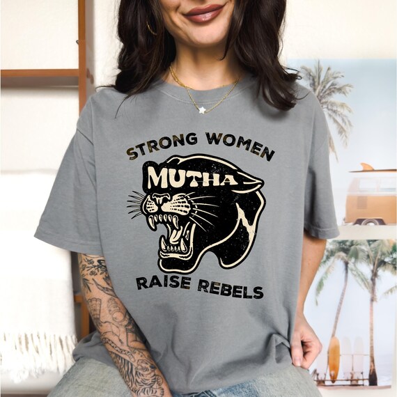 Badass Retro Vintage Funny T-Shirt Badass Retro Vintage Funny T-Shirt