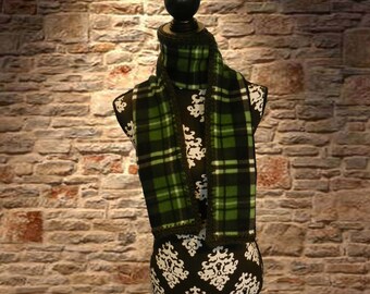 Crochet Edge Fleece Scarf: Green Plaid