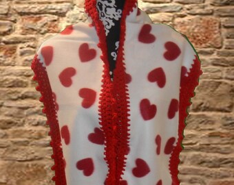 Crochet Edge Fleece Scarf: Red Hearts on White