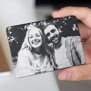 Individuell gravierte Bildkarte - Metall Brieftasche Einlegekarte für Sie oder Ihn - Geschenke, Valentinstag, Vatertag, Geburtstag, Freund, Freundin