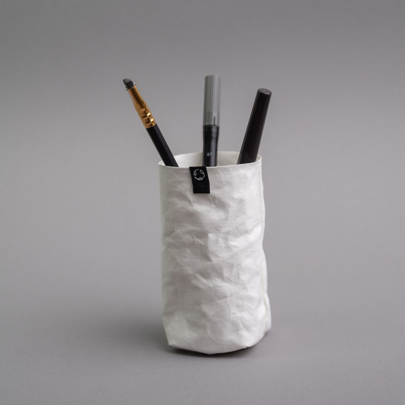 pen holder white