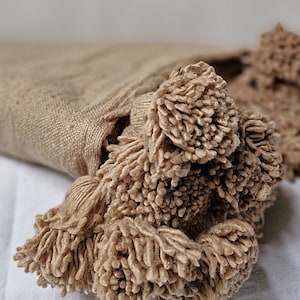 Moroccan throw with cotton pompoms - Brown - 3x2m / 2x1.5m / 2x1m - Crafts - Handmade - Bed throw - Berber blanket - Boho decor