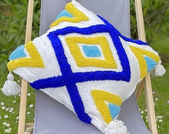 Berber cushion with pompoms, interior decoration, home decor, pillow, gift, Moroccan crafts, handmade - 50 x 50 cm