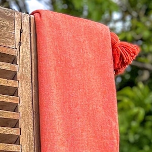 Moroccan throw with cotton pompoms - Orange - 2x1.5m - Crafts - Handmade - Bed or sofa throw - Berber blanket - Boho decor