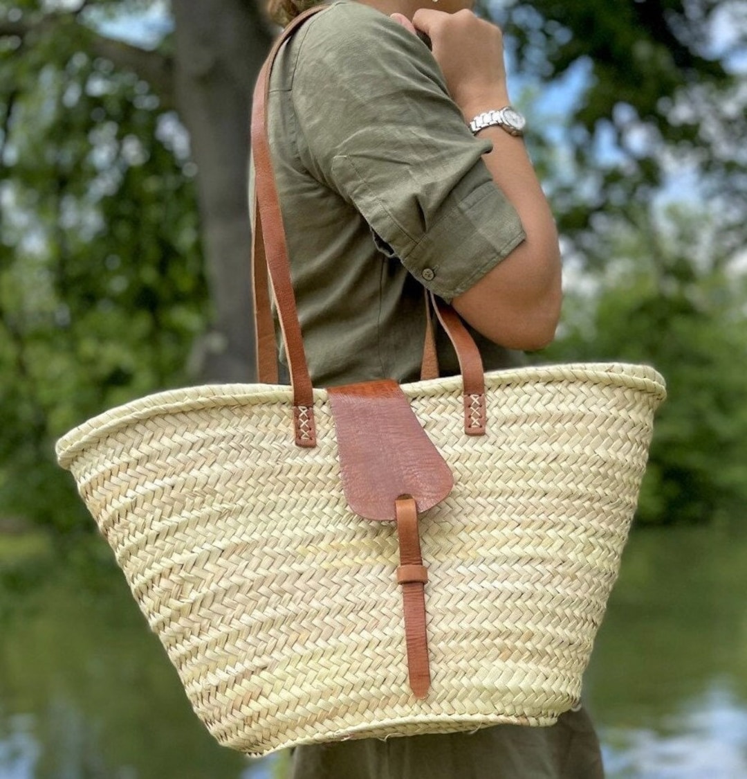 Tasche mit Ledergriffen, Marktkorb, Einkaufstasche, Bast, Strandkorb,  Geschenk für sie, marokkanische Handwerkskunst, handgefertigt, hergestellt  in