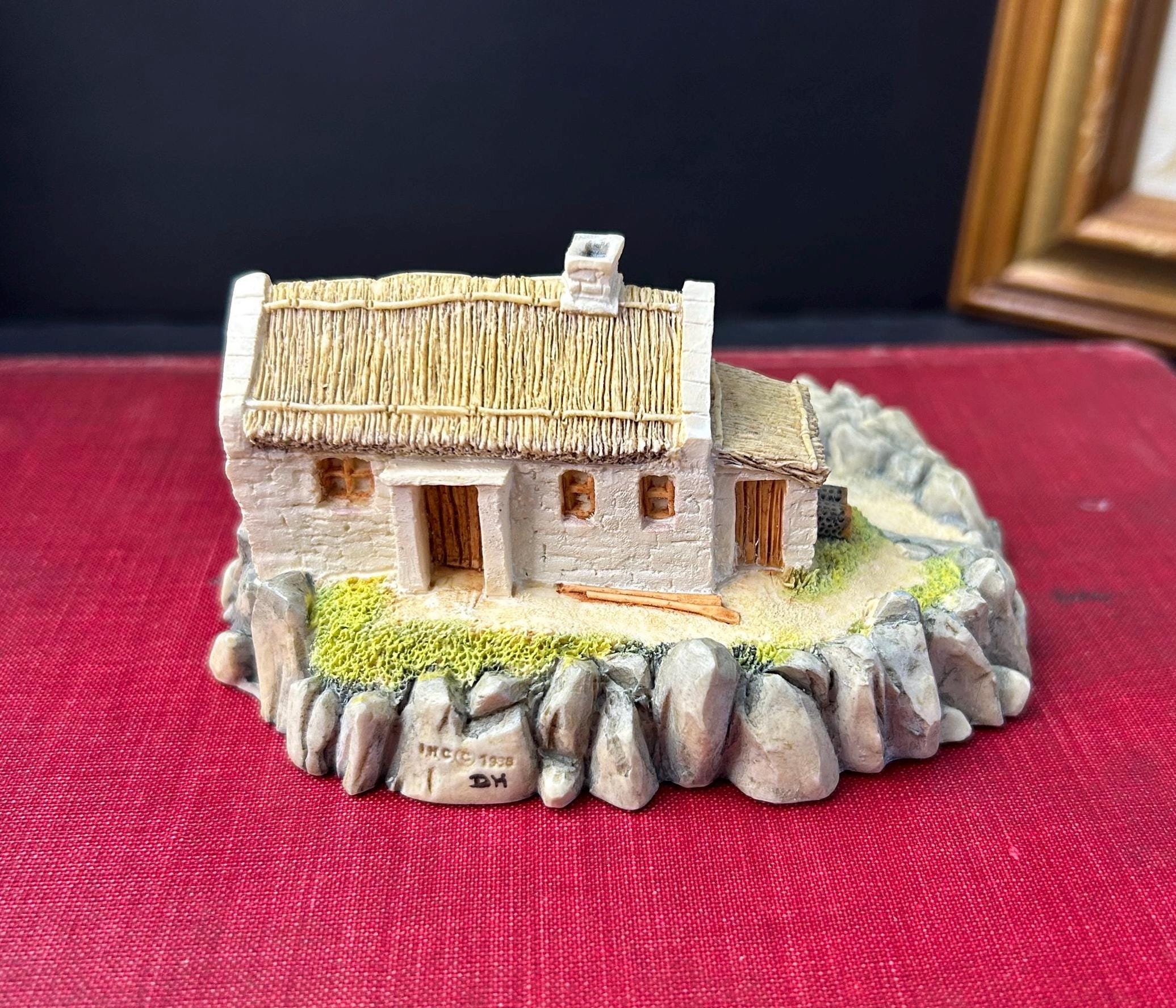 IRISH COTTAGE ミニチュアハウス 置物 Irish Heritage Collection Cottages - Etsy