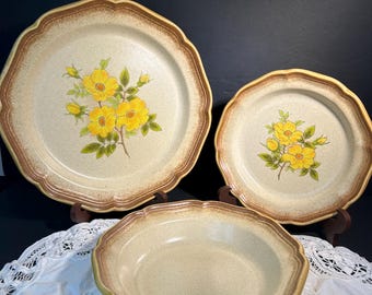1970s Mikasa Japanese Whole Wheat Wild Rose Stoneware Plates and bowls,cottagecore, farmhouse ,rustic decor style