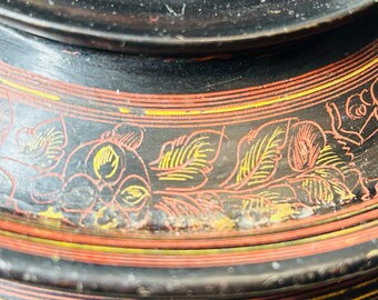 アンティークのビルマ漆器ボウル：彤台座、仏教寺院装飾、コテージコア