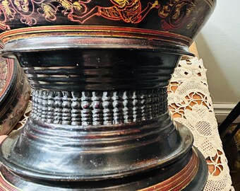 アンティークのビルマ漆器ボウル：彤台座、仏教寺院装飾、コテージコア