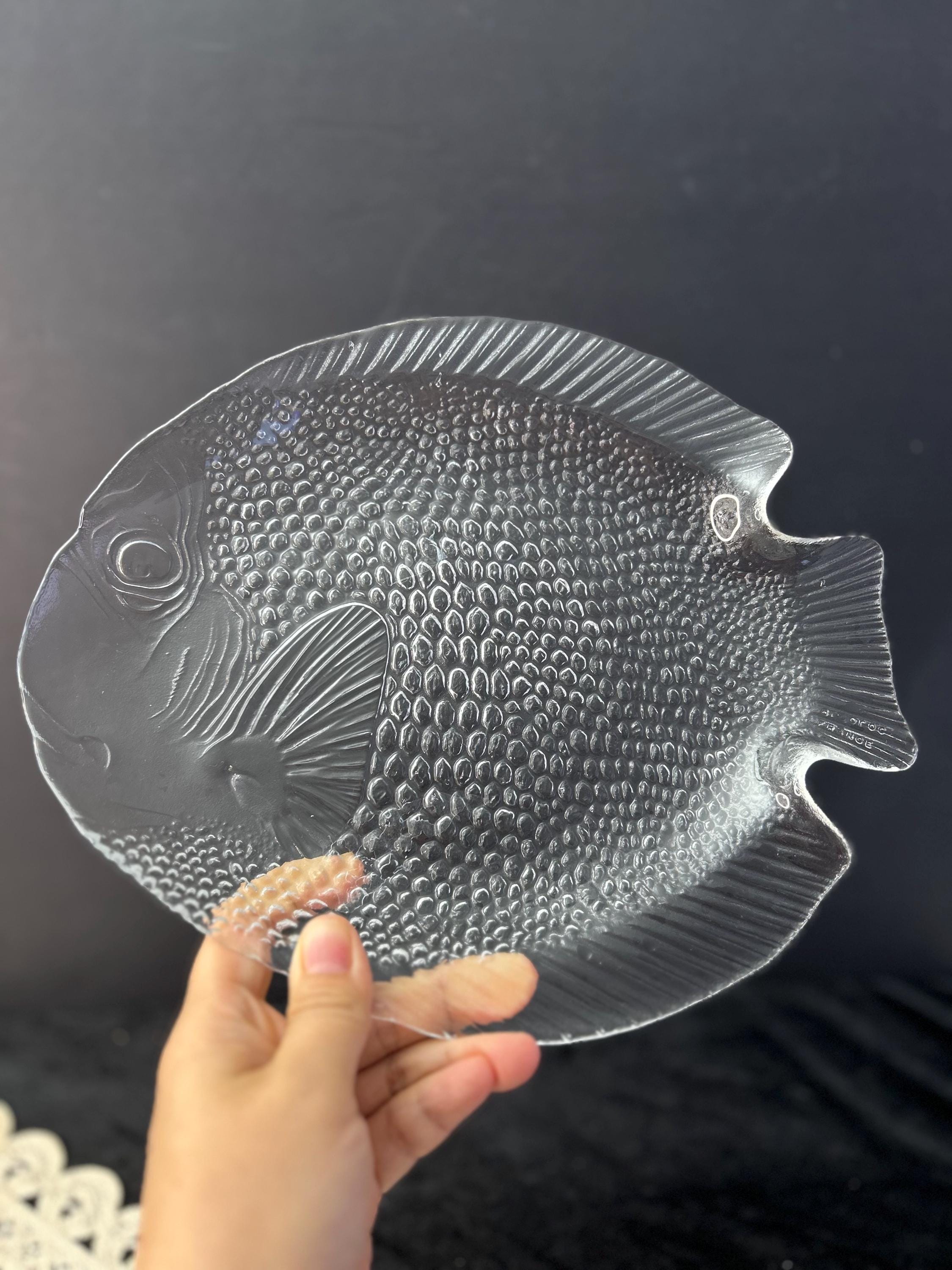 Arcoroc fish plates - Etsy 日本