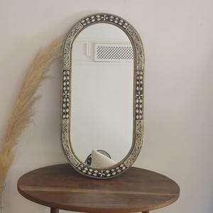 Oval Moroccan oriental mirror with inlay frame ( capsule version )
