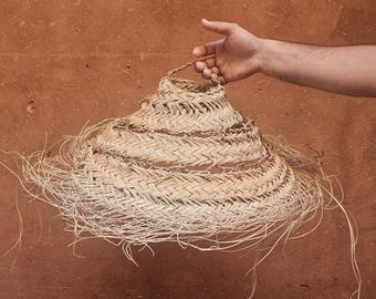 pendant light in straw parasol shape, straw lampshade