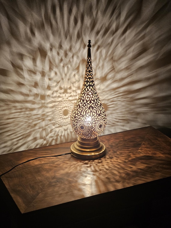 Moroccan table lamp in brass