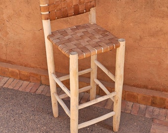 Moroccan stool bar with backrest in leather