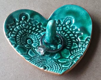 Ceramic Lace Heart Ring Holder Ring Dish Valentines day malachite green edged in gold   Wholesale  available