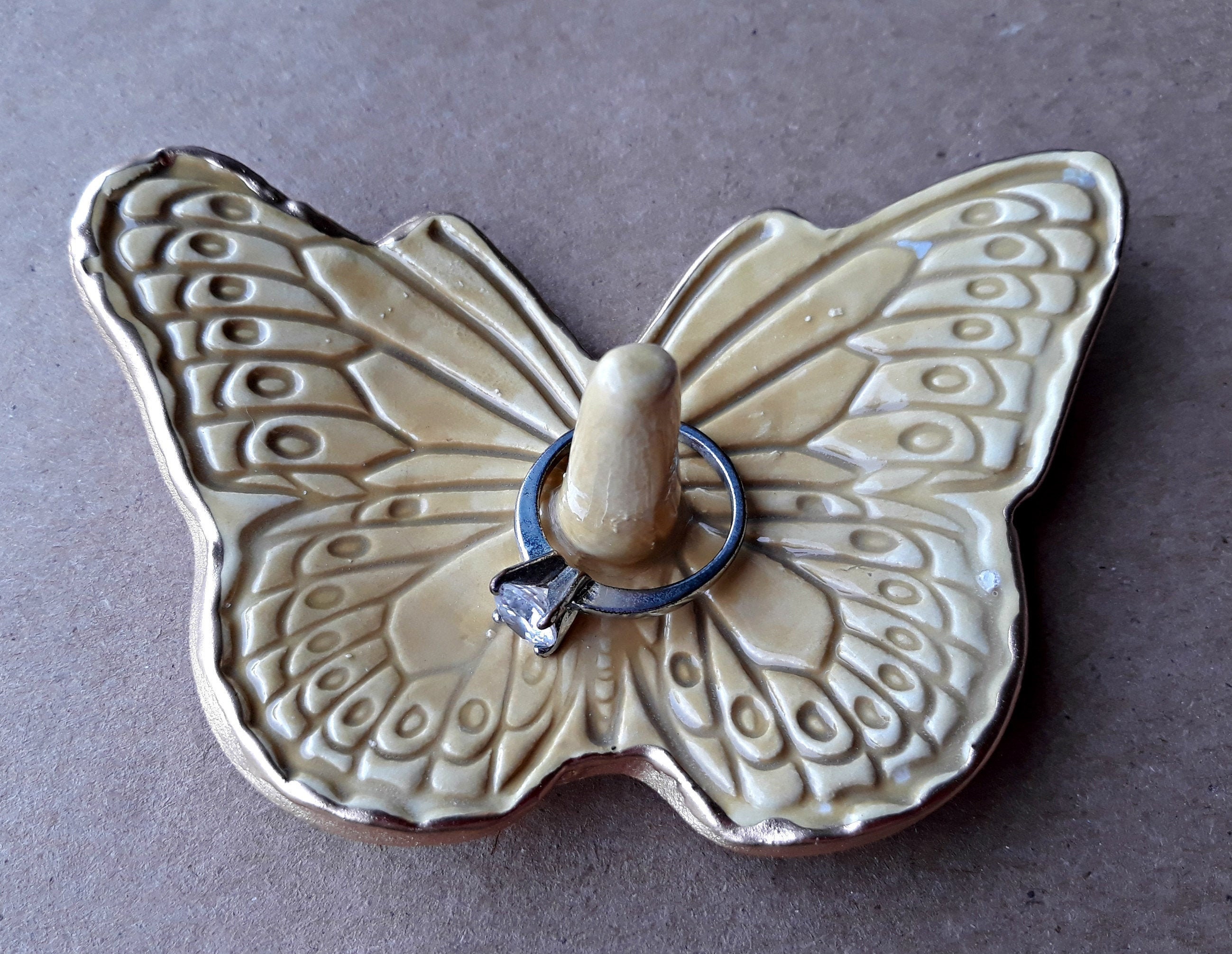 Butterfly ring holder sale