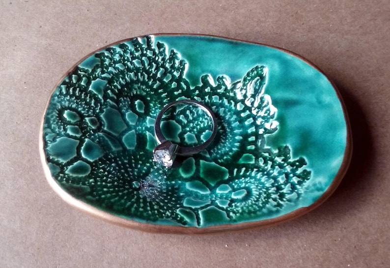 Lace Ring Dish Ring Bowl Ring Holder Ceramic jewelry Dish malachite green edged in gold Wholesale available