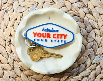 Llavero personalizado con ciudad y estado / Fabuloso llavero retro estilo Las Vegas / Regalo retro personalizado