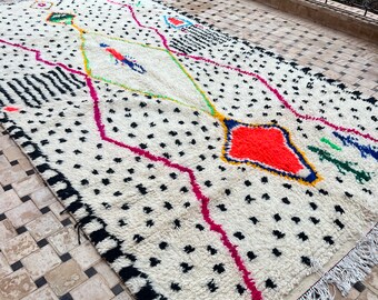 Lore Berber Canvas – Tappeto marocchino in lana colorata 286x150 cm | Design multicolore | Artigianato tradizionale