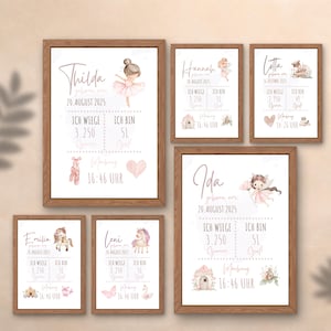 Könnte beinhalten: Eine Sammlung gerahmter Kinderzimmer-Kunstdrucke mit Aquarellillustrationen und Namen. Jeder Druck enthält einen Namen, ein Geburtsdatum, ein Gewicht in Gramm und eine Größe in Zentimetern. Die Kunstwerke zeigen eine Ballerina, Feen und Einhörner.
